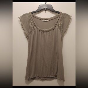 Old Navy top size small with Gauzy sleeves